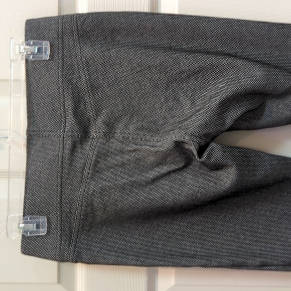 Loft Women's Black/White Chevron Skinny Leggings Size Small - Picture 4 of 7